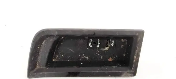 BMW 3 F30 F35 F31 USB socket connector 58450710 51169207358