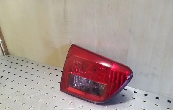 Peugeot 4007 Tailgate rear/tail lights