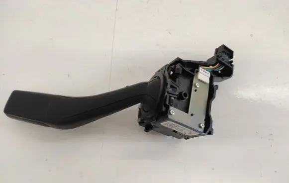 Volkswagen Golf V Indicator stalk 1K0953513