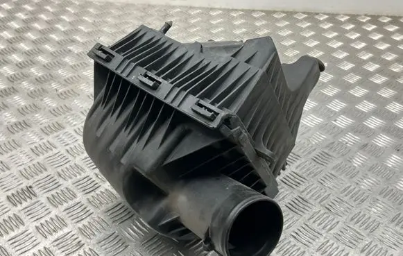 Chrysler Grand Voyager V Air filter box 