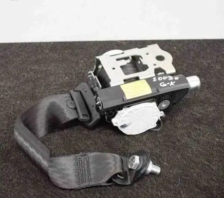 Maserati GranTurismo Rear seatbelt