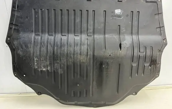 Seat Ibiza III (6L) Engine splash shield/under tray 6q0825237p