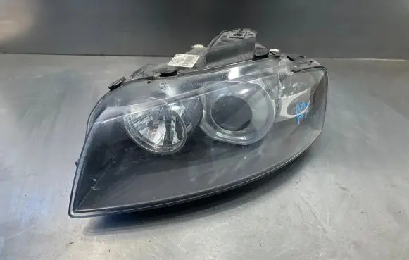 Audi A3 S3 8P Headlight/headlamp 8P0941003M 0301206275