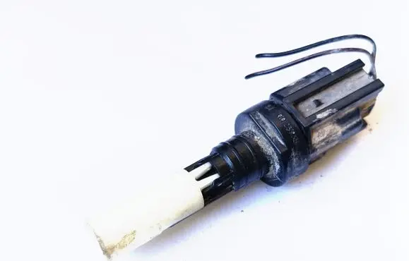 Ford Mondeo Mk III Windshield washer fluid level sensor 72538