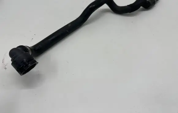Mercedes-Benz EQA Engine coolant pipe/hose 