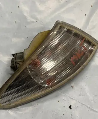 Ford Mondeo MK I Front indicator light 084311504R