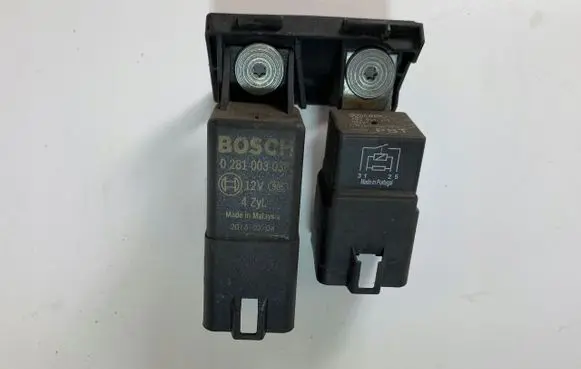 Skoda Superb B6 (3T) Glow plug pre-heat relay 0281003038