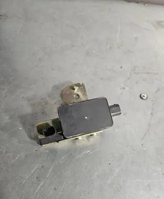 Volkswagen New Beetle Sensor 1J1907637 1098004103 10098004102