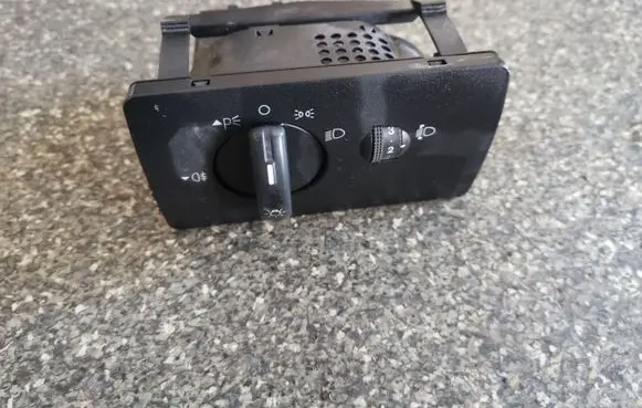 Ford Mondeo Mk III Light switch 4S7T13A024CA