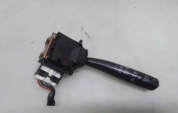 Subaru Forester SG Wiper control stalk 17A164LH2