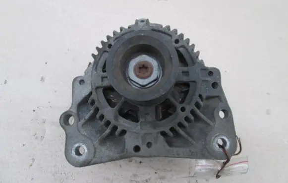 Volkswagen Golf III Generator/alternator