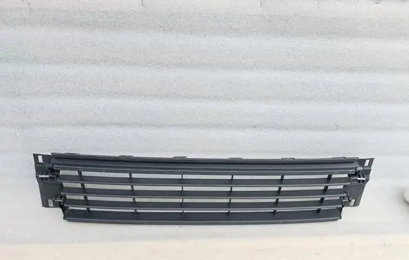 Volkswagen Polo V 6R Front bumper lower grill 6C0853677