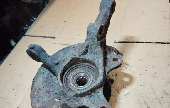 Toyota Yaris Front wheel hub spindle knuckle