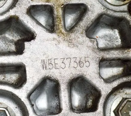 Toyota Yaris Power steering pump W5E37365