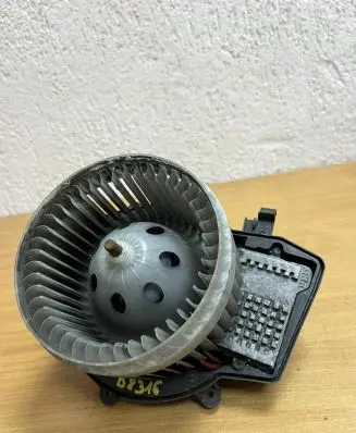 Mercedes-Benz E W124 Air conditioning (A/C) fan (condenser) 8EW009159591 D8316