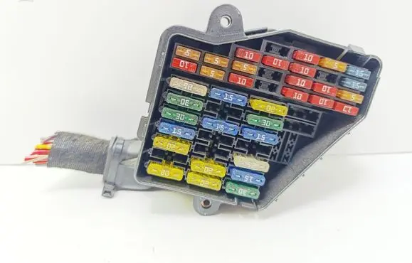 Audi A6 S6 C5 4B Fuse module