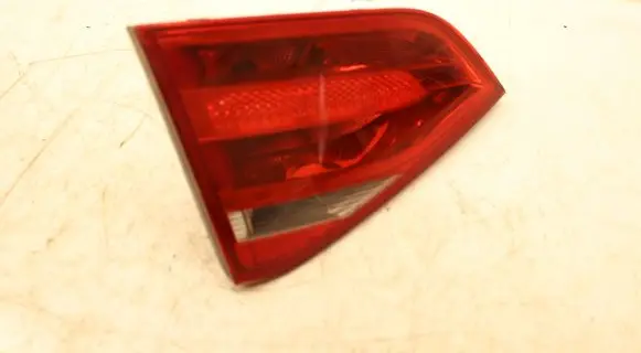 Tailgate rear/tail lights