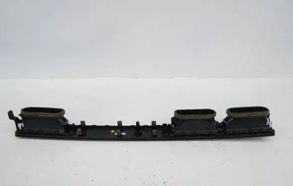 Volvo V70 Dash center air vent grill 30643315 30676292 30755181