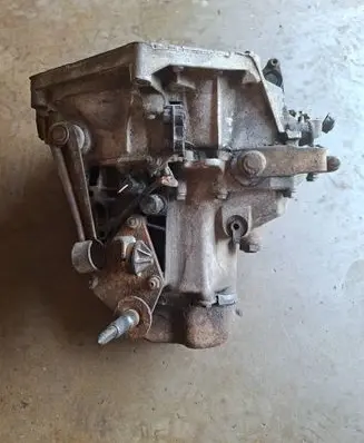 Peugeot 206+ Manual 5 speed gearbox 9651708710