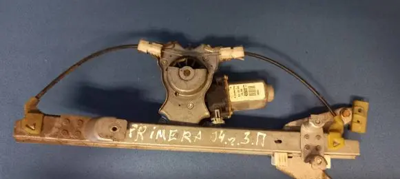 Nissan Primera Front door window regulator motor 400600T7