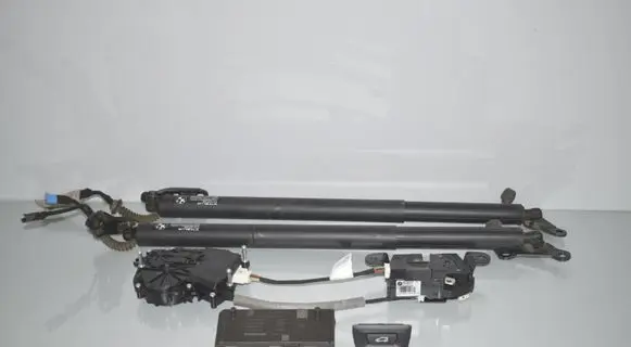 BMW 2 F46 Tailgate hydraulic set 9451483 9299447 7348531