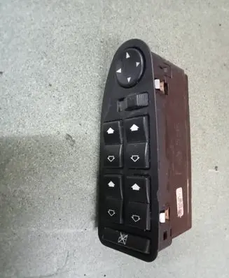 BMW 5 E39 Quarter vent window switch 904306