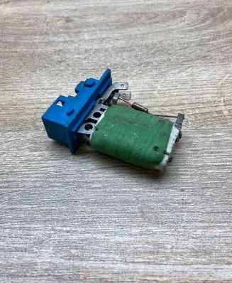Opel Vectra B Heater blower motor/fan resistor 2J71065753 90586303