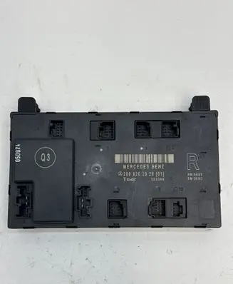 Mercedes-Benz CLK A209 C209 Door control unit/module 2098202026