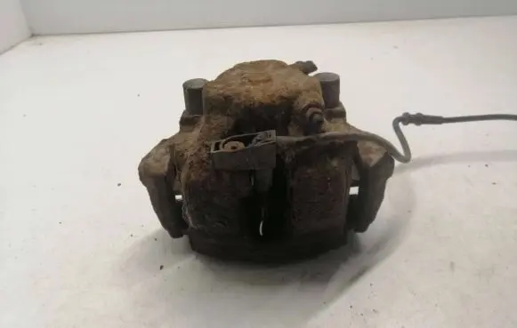 Mercedes-Benz E W210 Front brake caliper