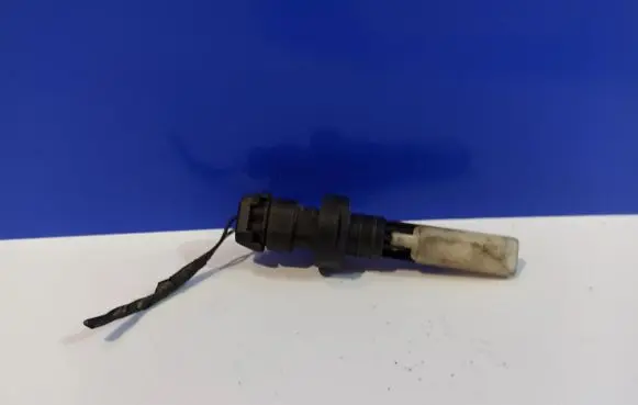 Saab 95 - 96 Coolant level sensor 4240792