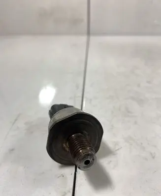Fuel pressure sensor