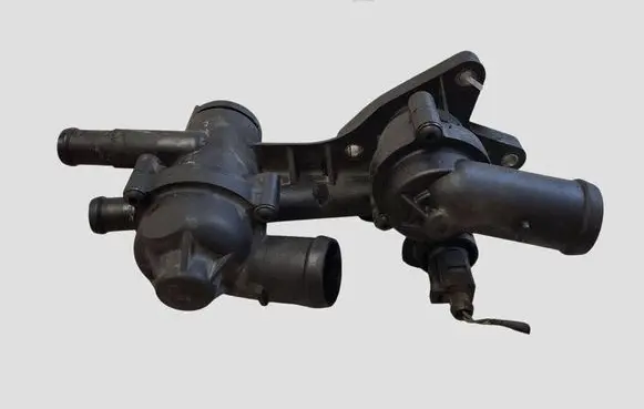 Volkswagen Golf V Thermostat/thermostat housing 03C121121D