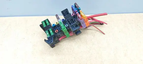Mercedes-Benz C W203 Fuse module 2035400050