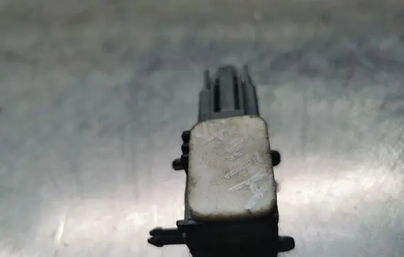 Hyundai Santa Fe Airbag deployment crash/impact sensor