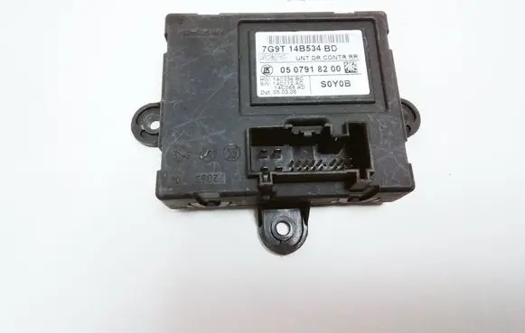 Volvo V70 Door control unit/module 7G9T14B534