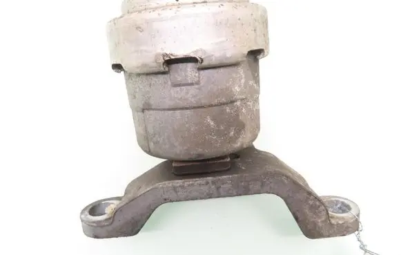 Ford Mondeo MK IV Engine mounting bracket 
