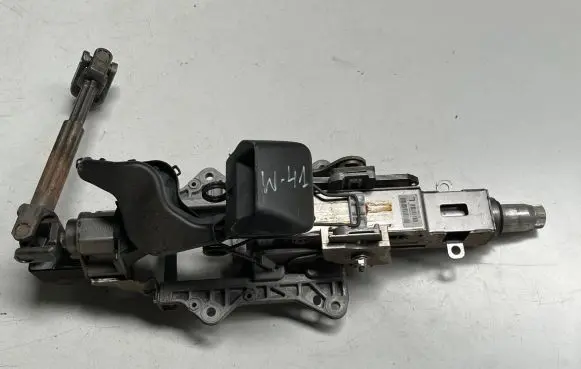 Volkswagen PASSAT B7 Steering wheel axle set 3C1419501R 10032402