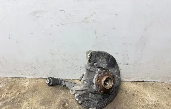 BMW 5 G30 G31 G38 Rear wheel hub 62165410