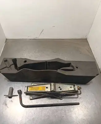 Chevrolet Caprice Tool set 14063553 15MR83