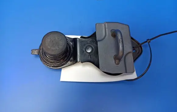 Mercedes-Benz CLS C219 Engine bonnet/hood lock/latch loop/hook A2118800360