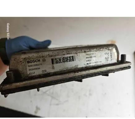 Volvo S80 Engine control unit/module 0261206272 26SA5834