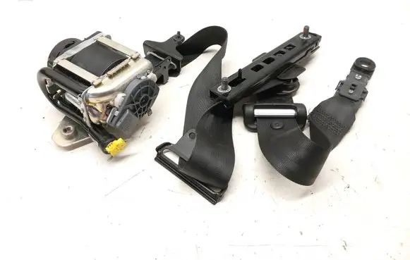 Volvo V60 Front seatbelt P39800482 616011100B 1T01113070299