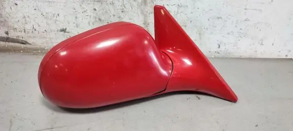 Mazda 626 Front door electric wing mirror E13010519