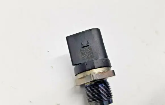 Fuel pressure sensor