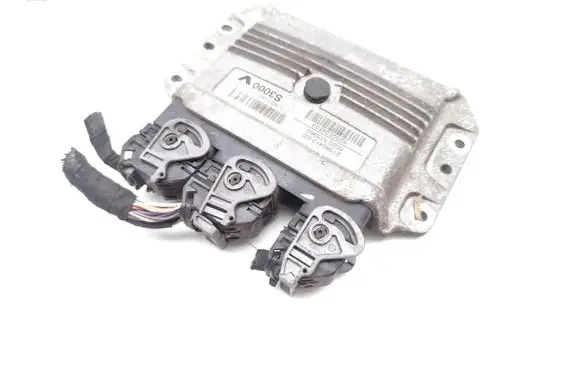 Renault Clio II Engine control unit/module 8200461733 8200504593