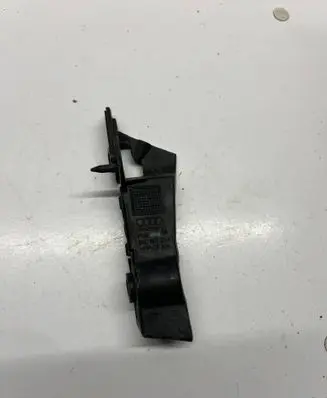 Audi A4 S4 B8 8K Front bumper mounting bracket 8K0807284
