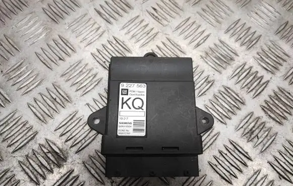 Opel Vectra C Door control unit/module 9227563 5WK46004