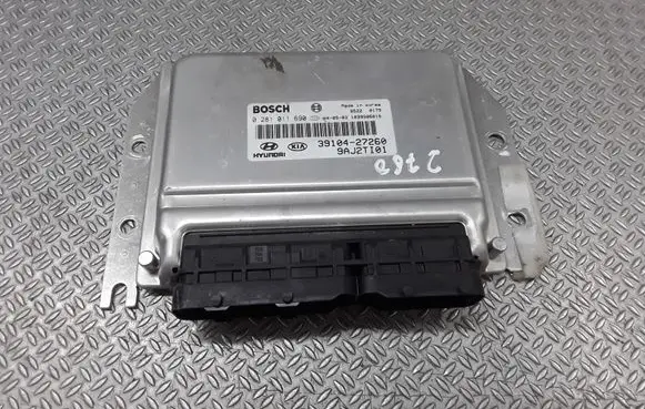 Hyundai Tucson JM Engine control unit/module 3910427260 0281011690