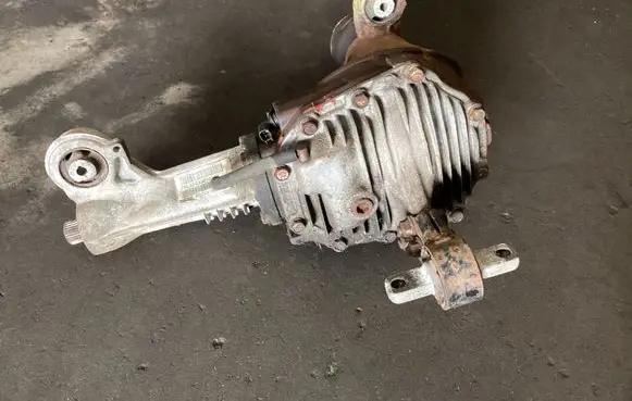 Jeep Commander Front differential P52111937AD