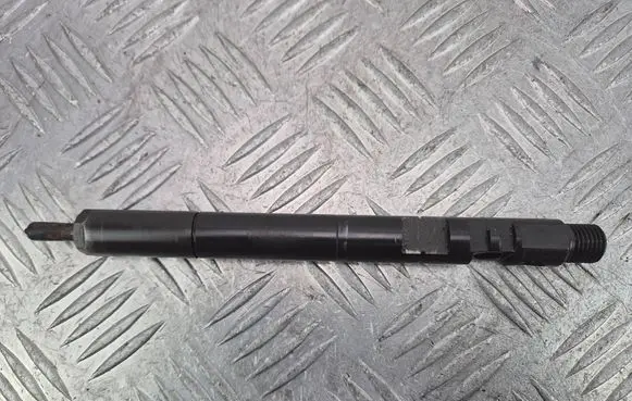 Mercedes-Benz C W204 Fuel injector A6460700987